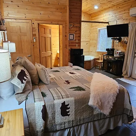 2 Min To Beaver Lakeking Bedfirepitjetted Tub Eureka Springs Exterior photo