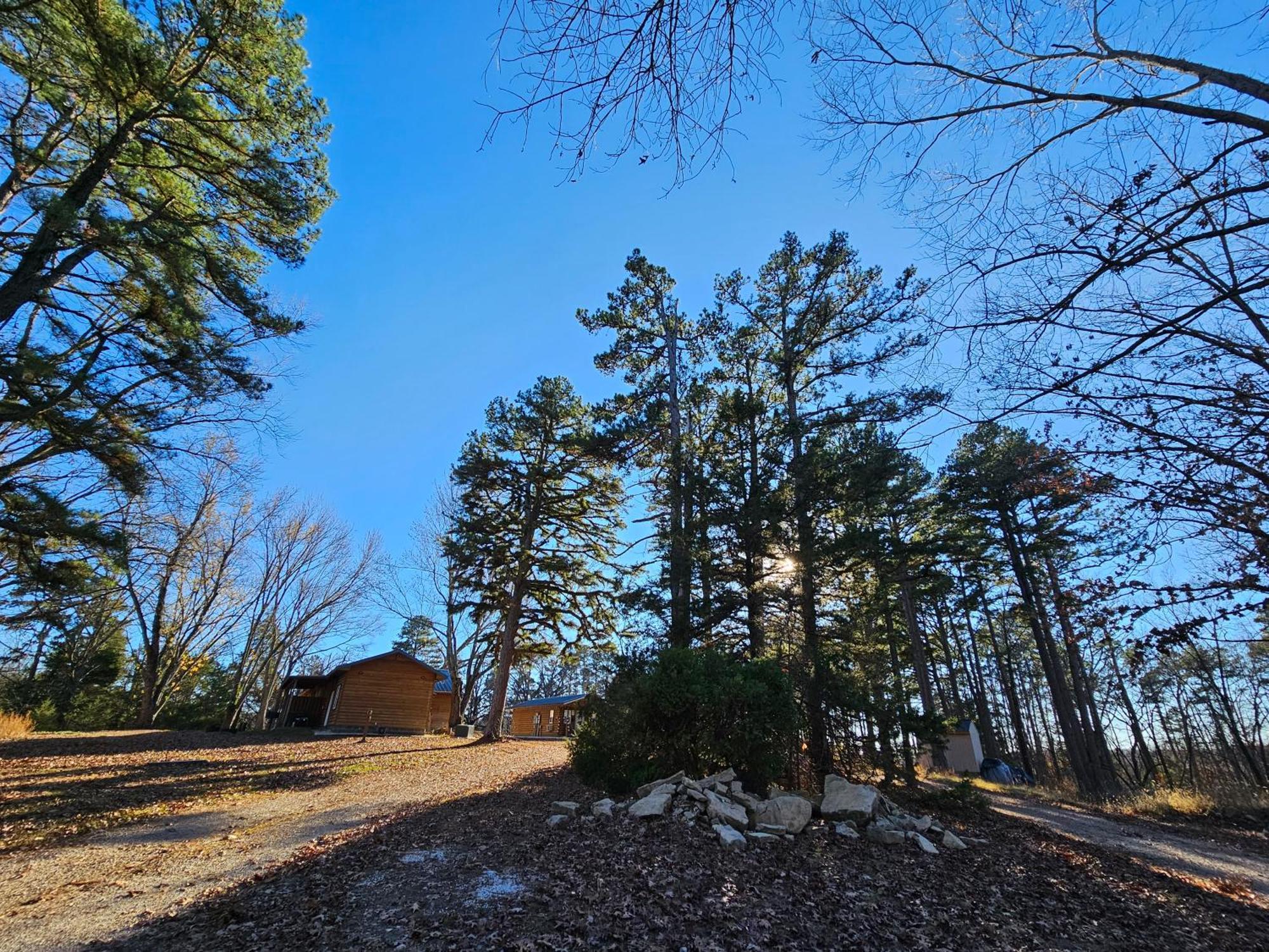 2 Min To Beaver Lakeking Bedfirepitjetted Tub Apartment Eureka Springs