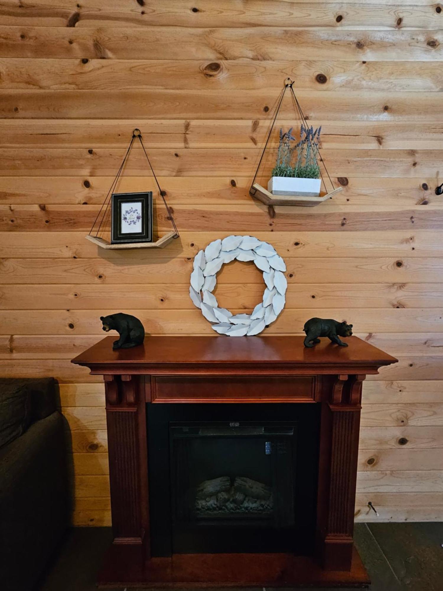 Apartment 2 Min To Beaver Lakeking Bedfirepitjetted Tub Eureka Springs